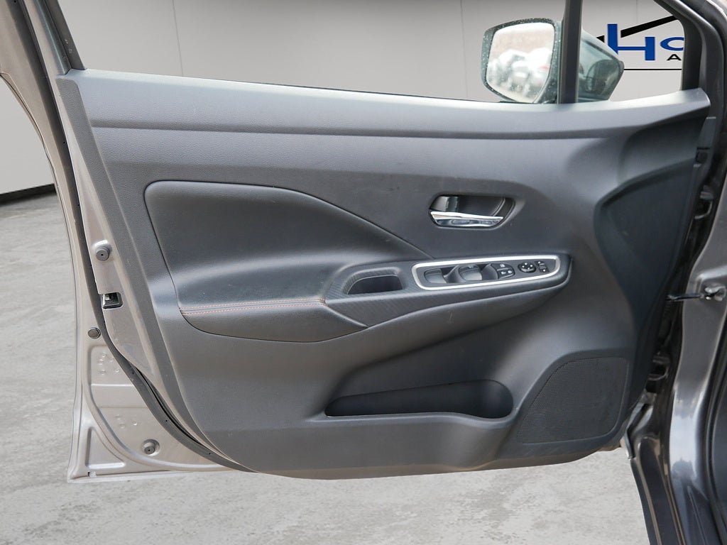 2024 Nissan Versa SR