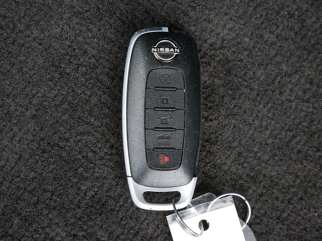 2024 Nissan Versa SR