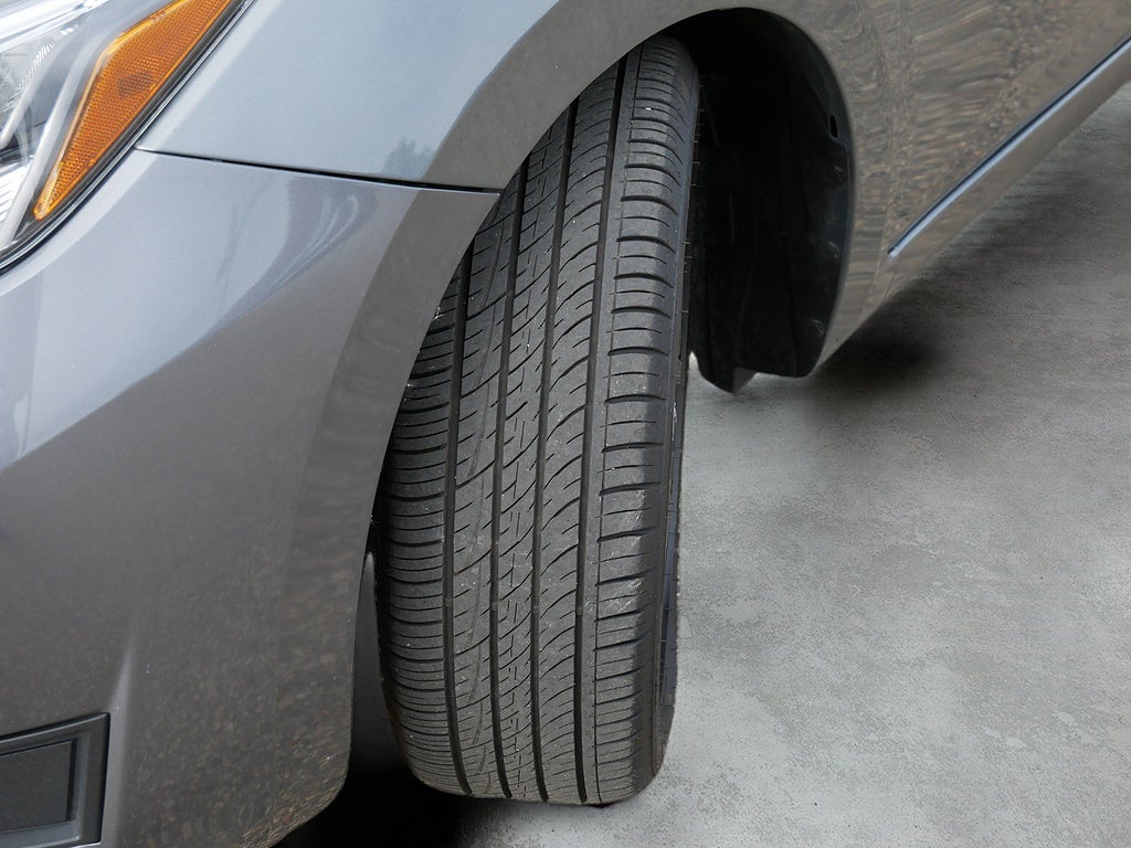 2024 Nissan Versa SR