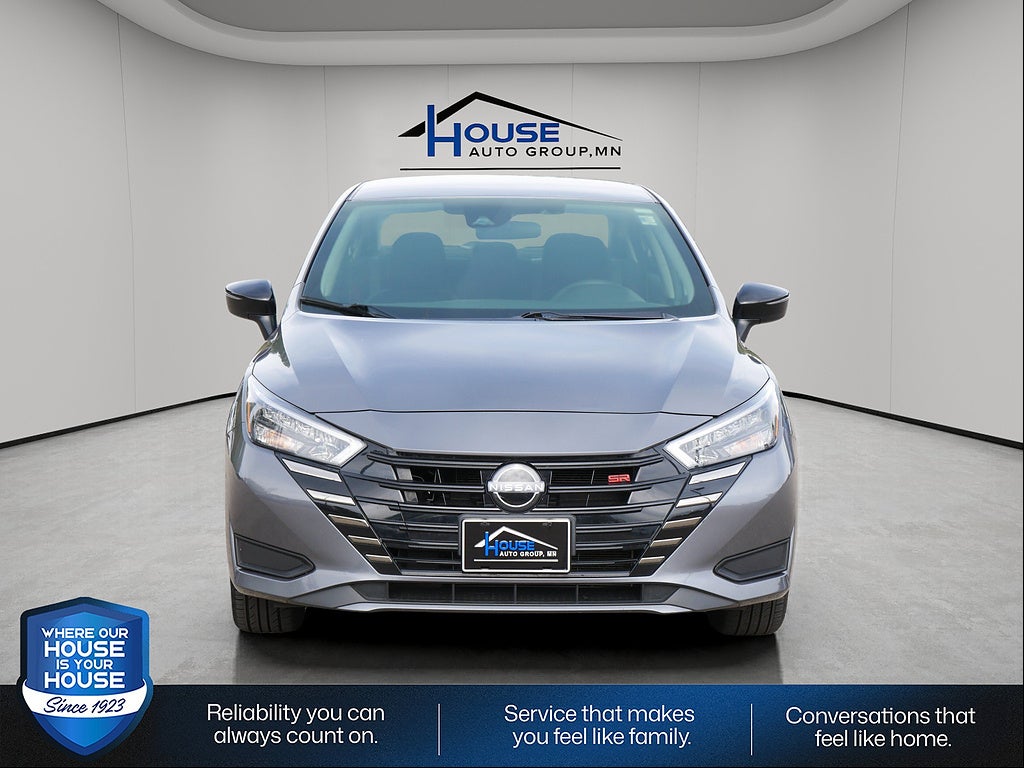 2024 Nissan Versa SR