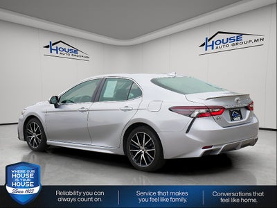 2024 Toyota Camry SE