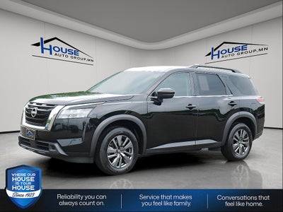 2024 Nissan Pathfinder SV