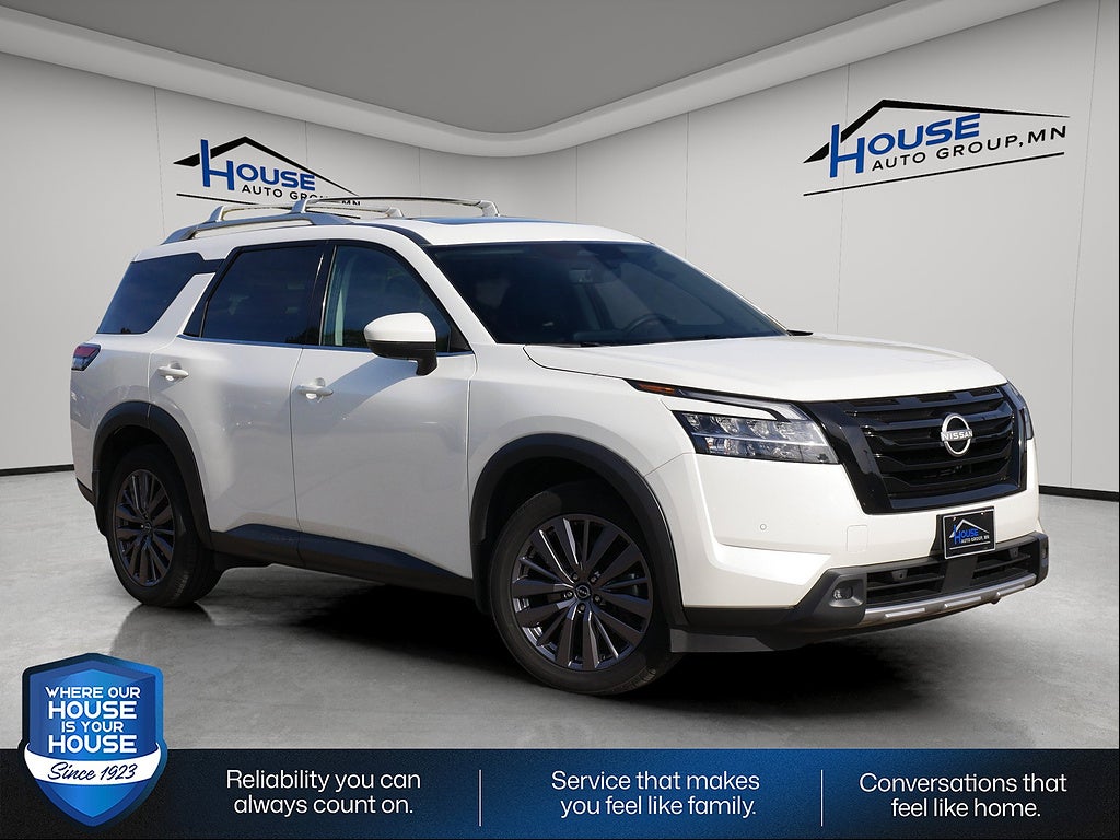 2023 Nissan Pathfinder SL