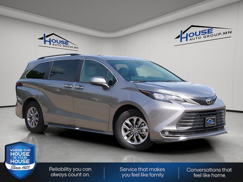 2026 Toyota Sienna XLE 8-Passenger