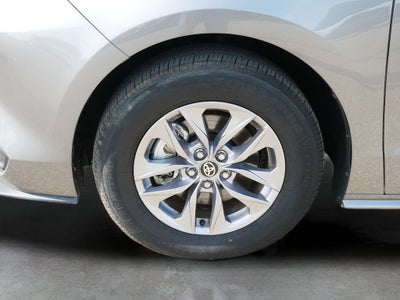2026 Toyota Sienna XLE 8-Passenger