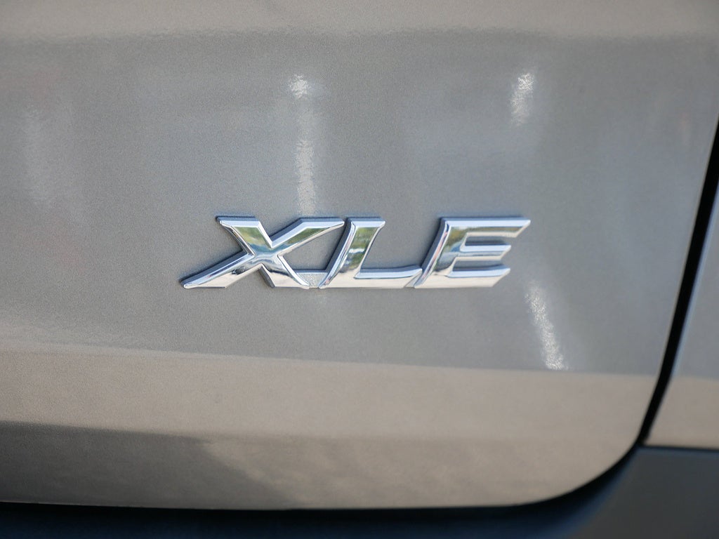 2026 Toyota Sienna XLE 8-Passenger